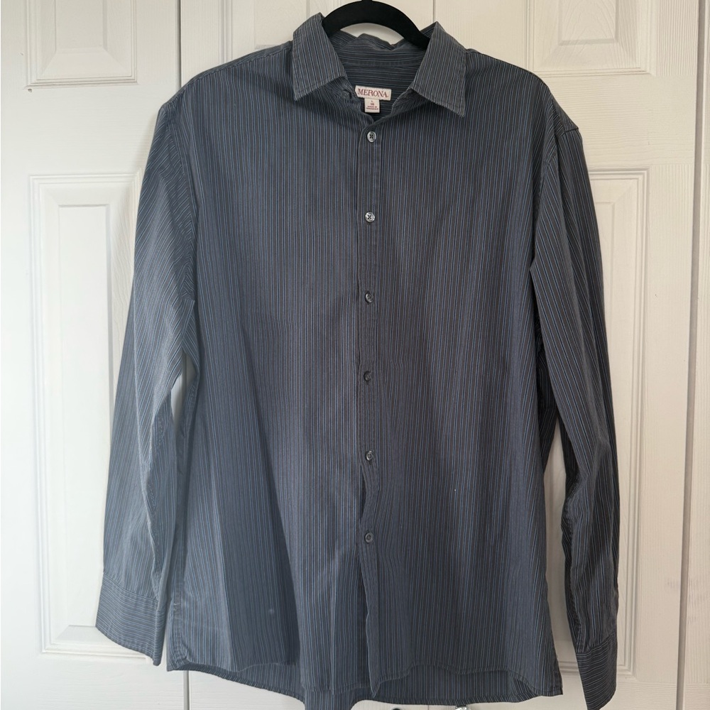 Merona Men's Gray and Blue Pin Striped Button Down Shirt